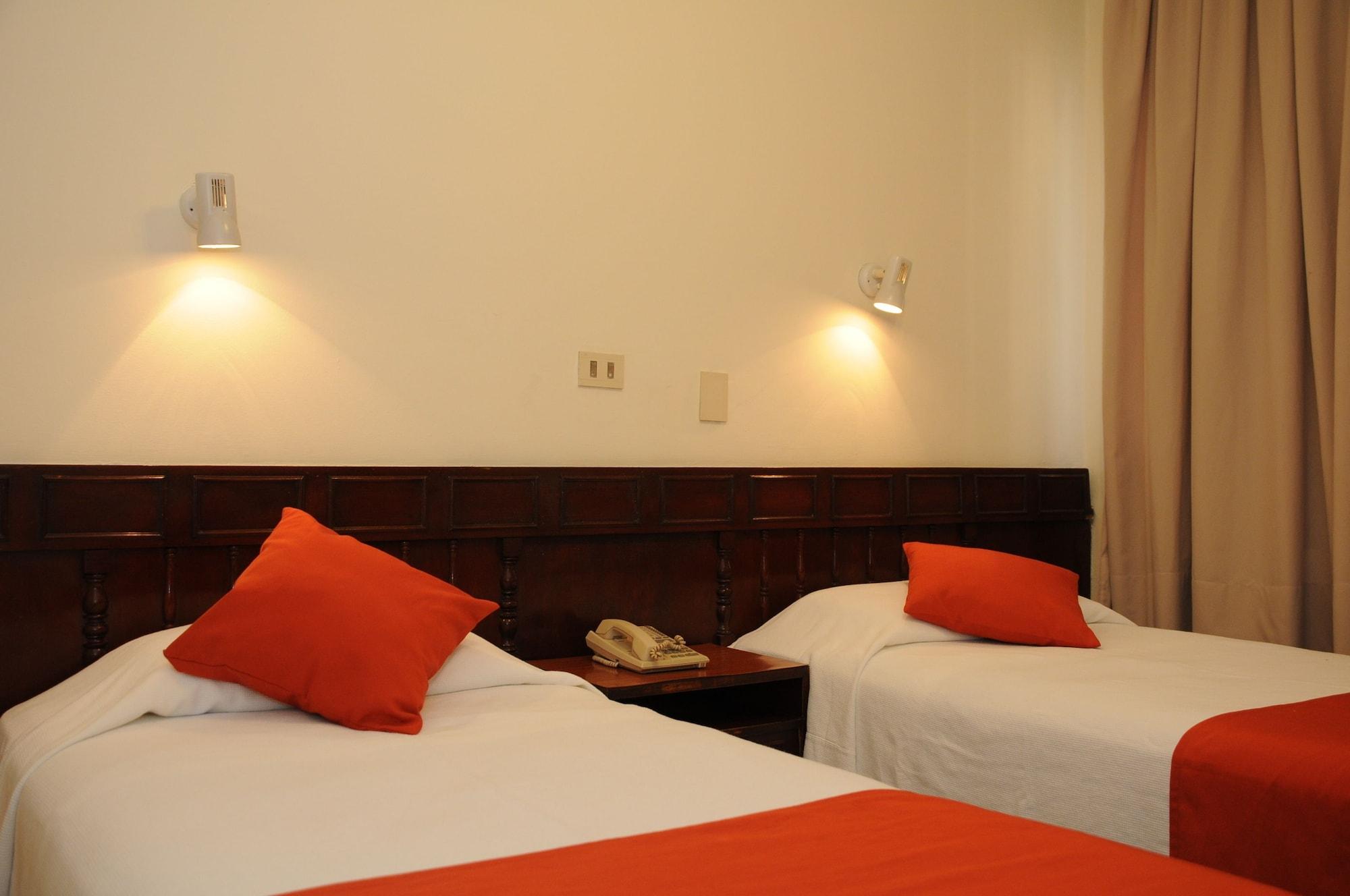 Hotel California Montevideo Bagian luar foto