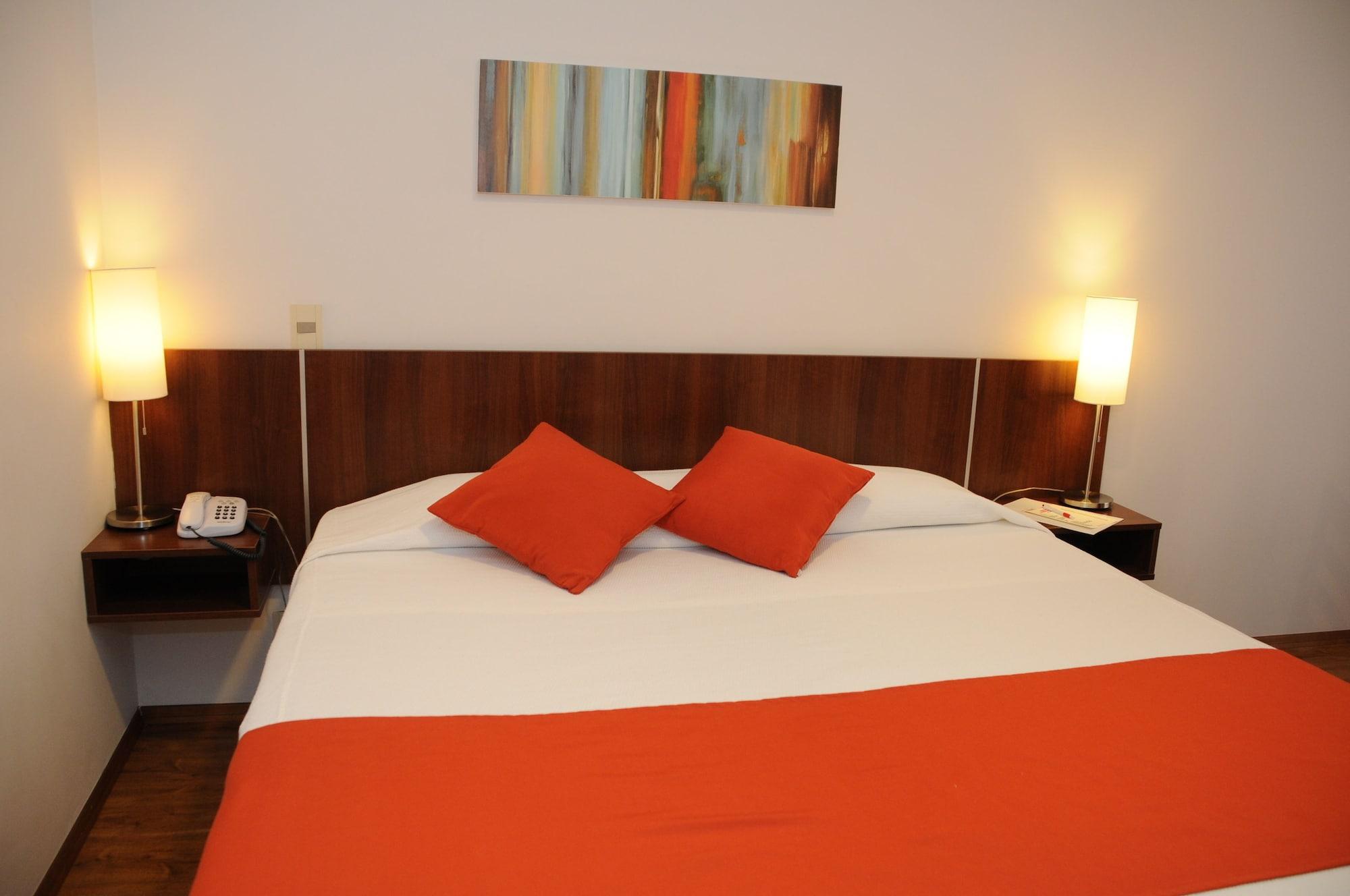 Hotel California Montevideo Bagian luar foto