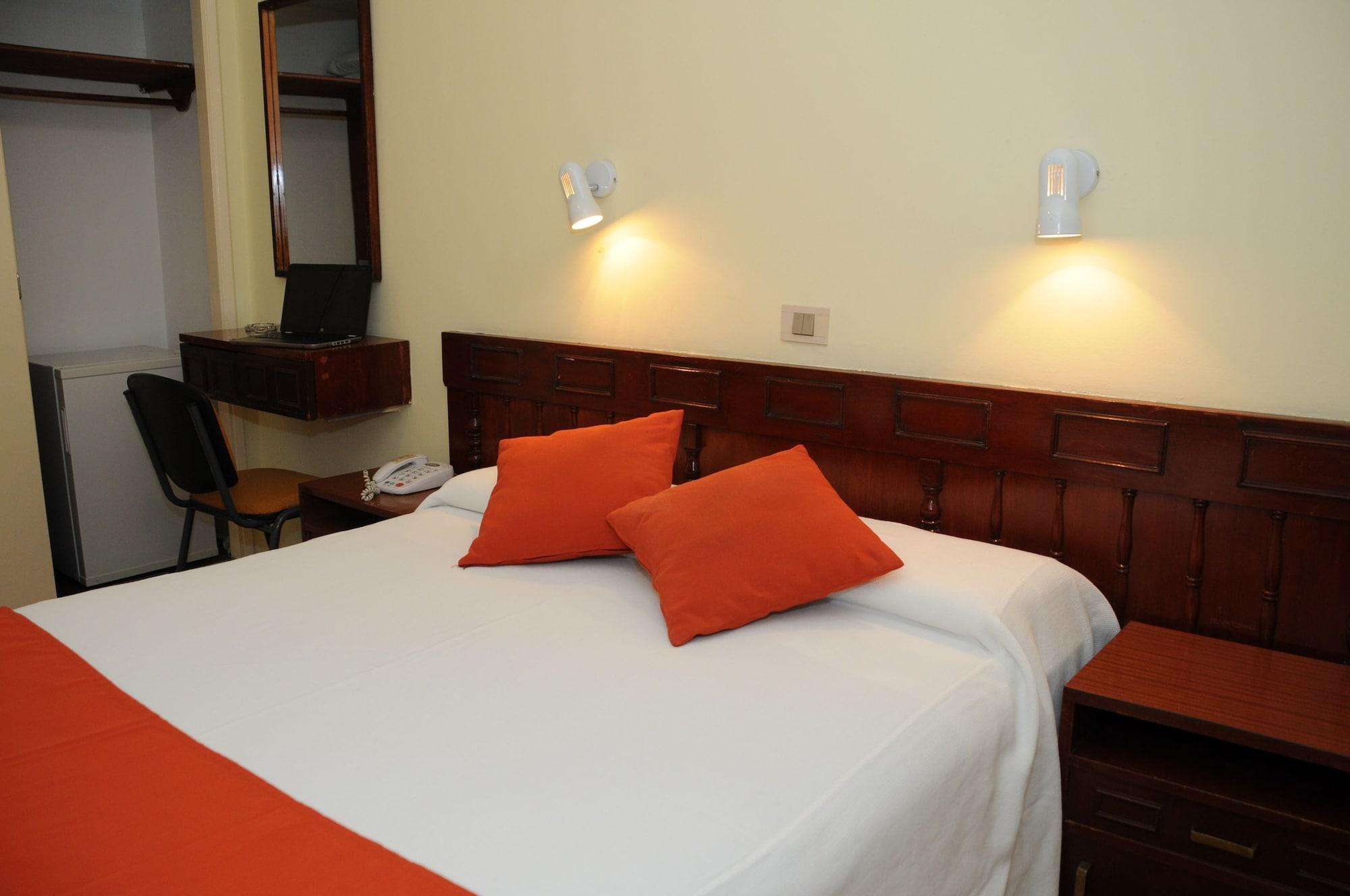 Hotel California Montevideo Bagian luar foto