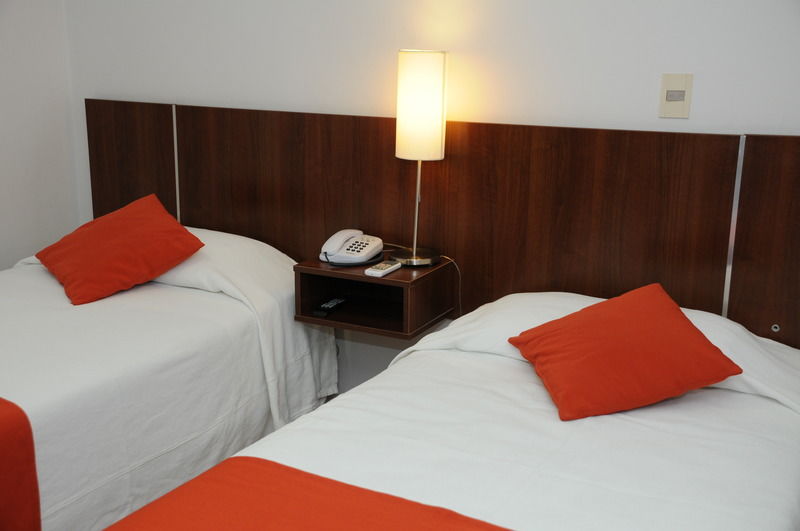 Hotel California Montevideo Bagian luar foto
