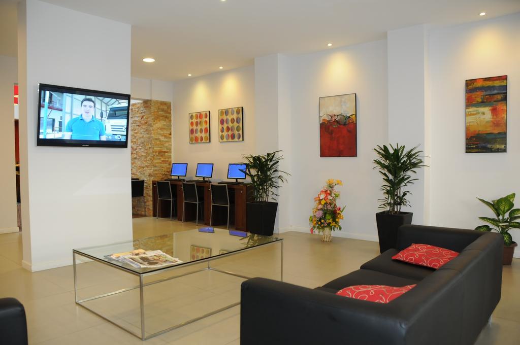 Hotel California Montevideo Bagian luar foto