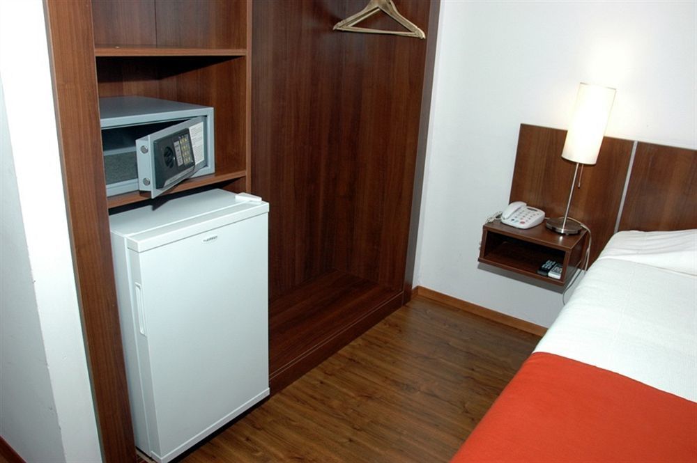 Hotel California Montevideo Bagian luar foto