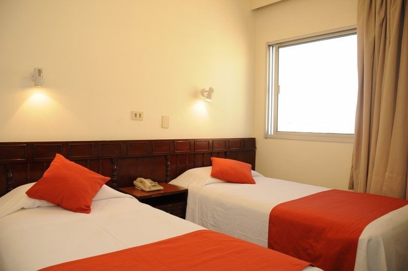 Hotel California Montevideo Bagian luar foto
