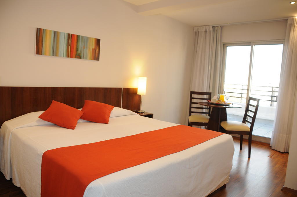 Hotel California Montevideo Bagian luar foto