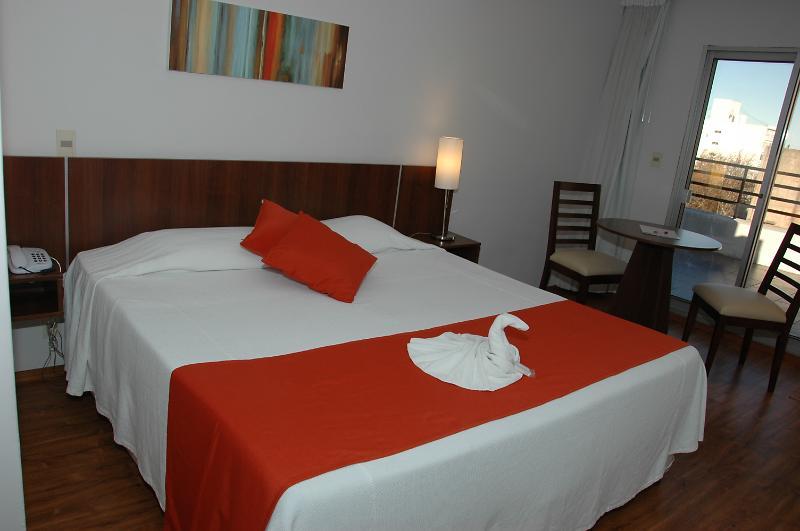 Hotel California Montevideo Bagian luar foto