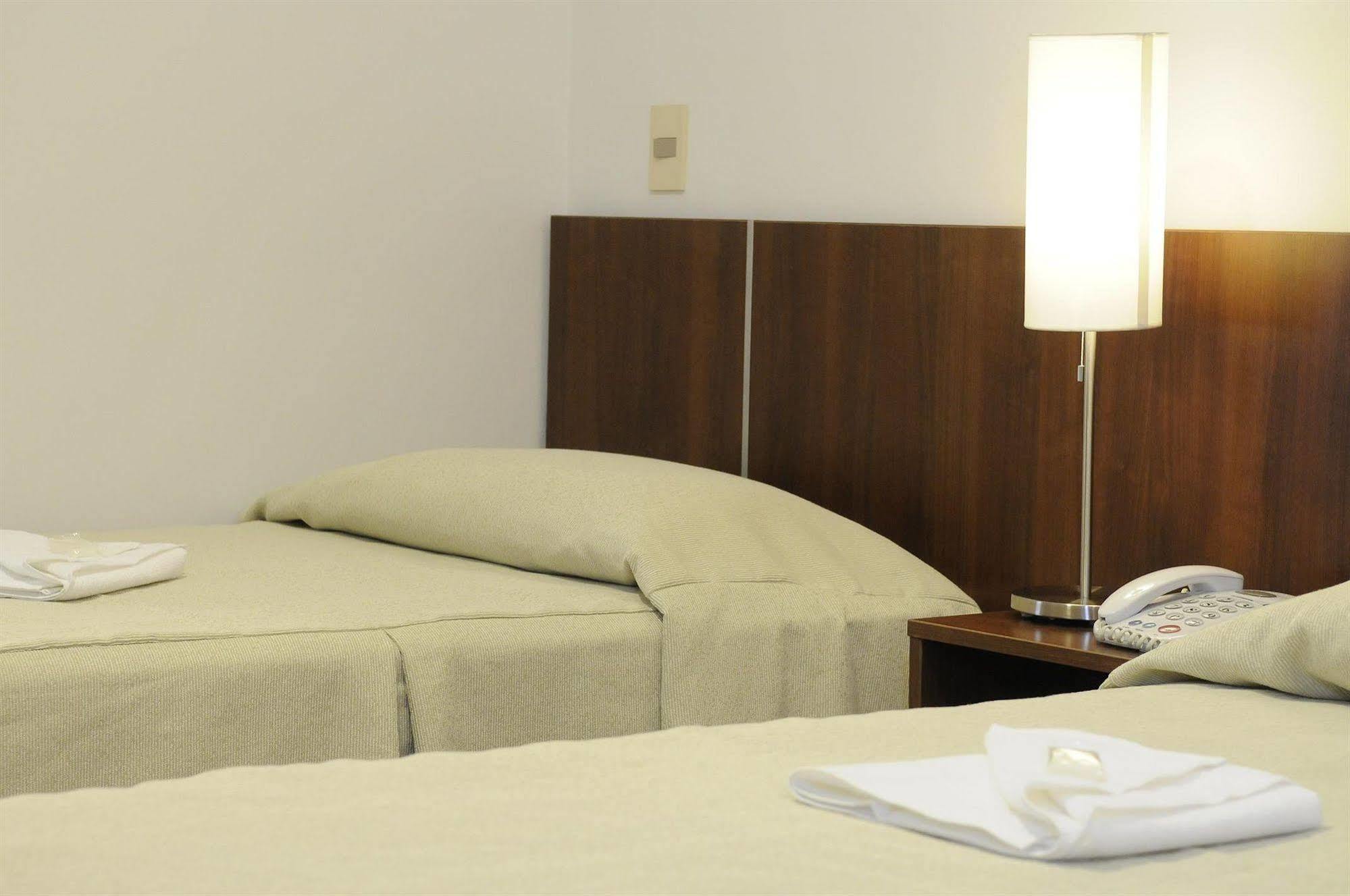 Hotel California Montevideo Bagian luar foto